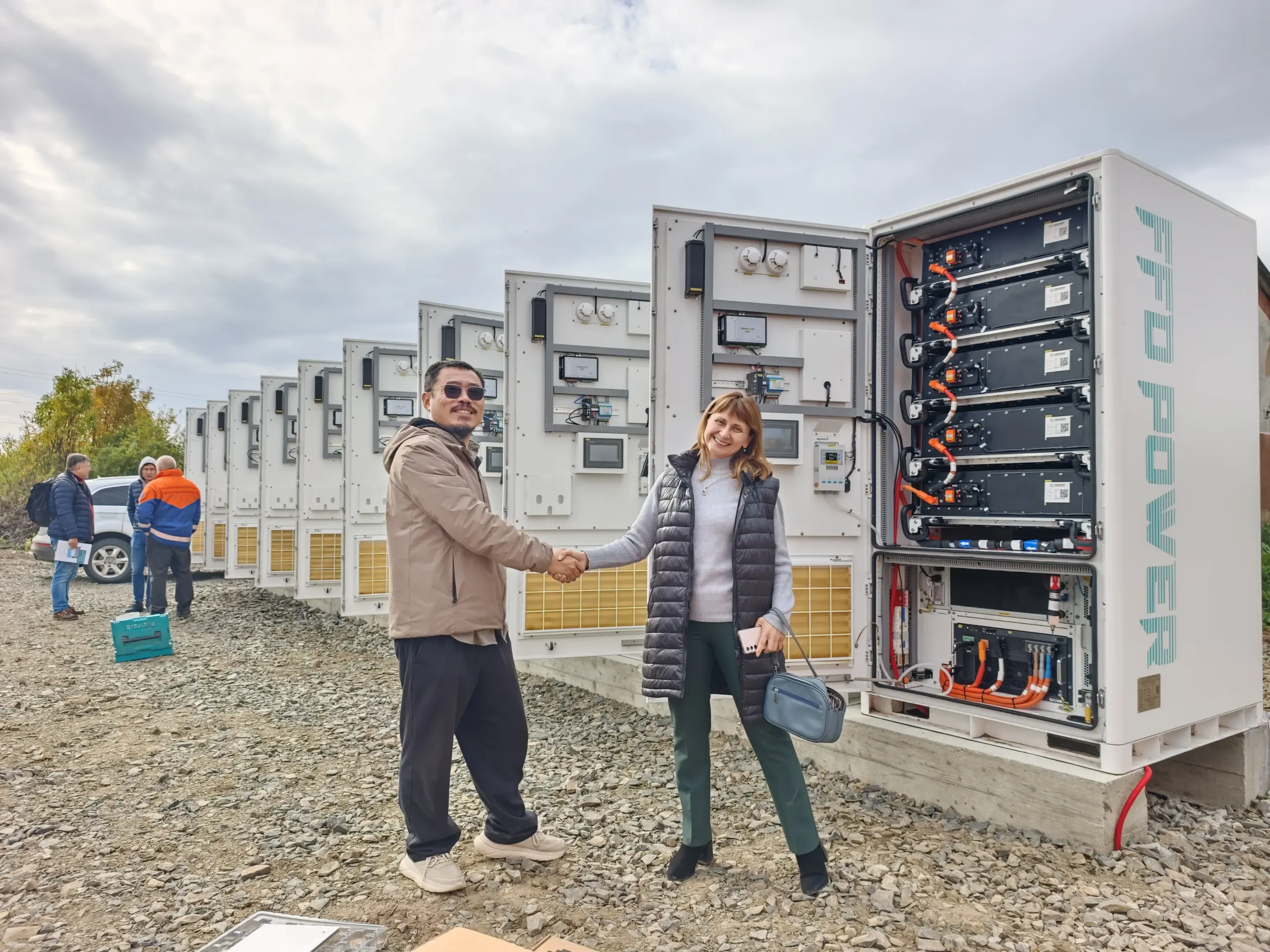 BESS for Energy Shifting in Ukraine site deployment with modular BESS cabinets capturing surplus solar and enabling peak-price energy shifting