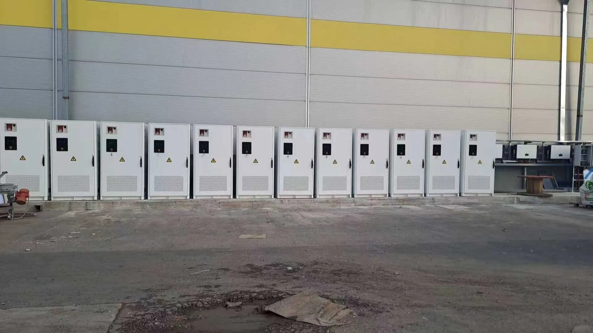 Battery energy storage system for TOU arbitrage cost optimization