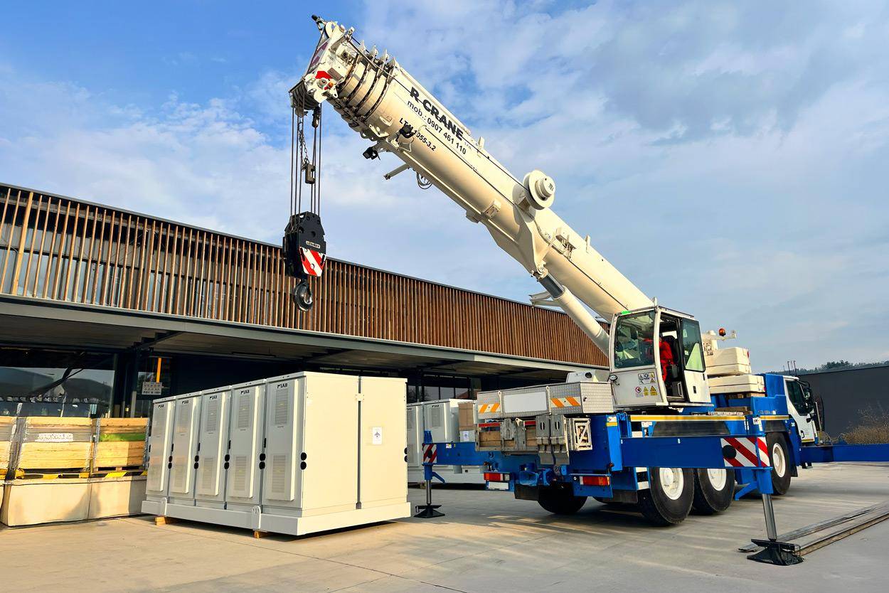 Diesel Hybrid Microgrid with BESS at remote industrial site